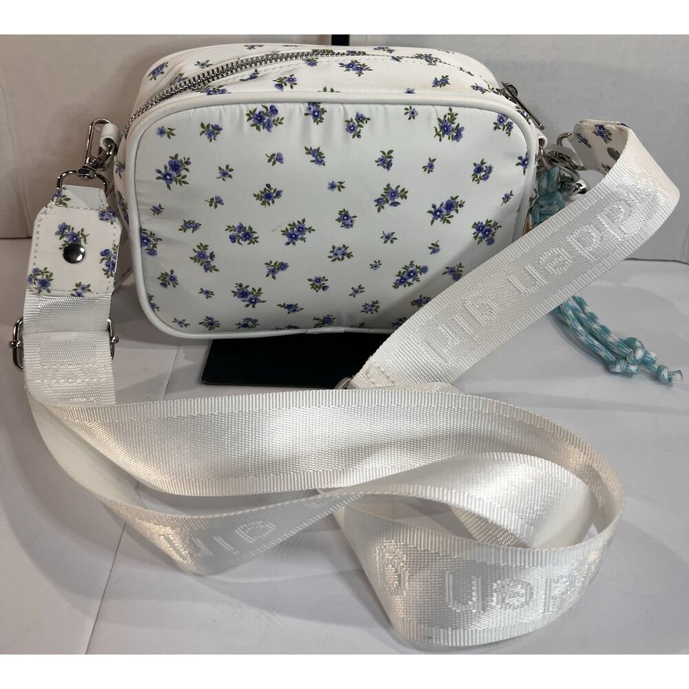 Madden Girl White Ditsy Floral Camera Crossbody Bag Charms NWT - Picture 12 of 16